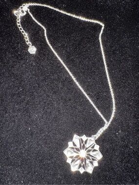 Touchstone Crystal Silver Floral Starburst Pendant Necklace